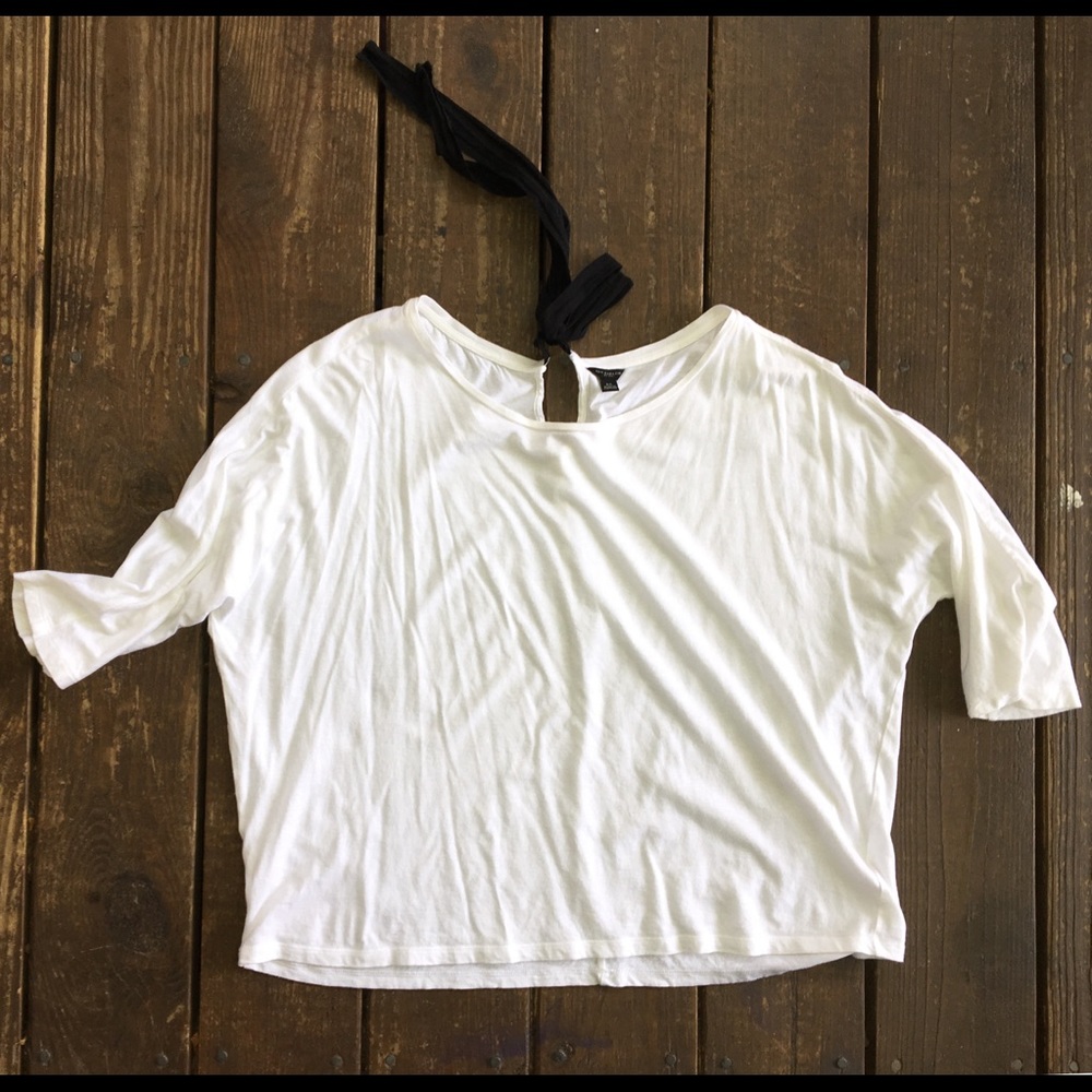 Ann Taylor XL white top keyhole back w Ribbon